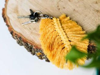 Anleitung Macramé Feder-Schlüsselanhänger 